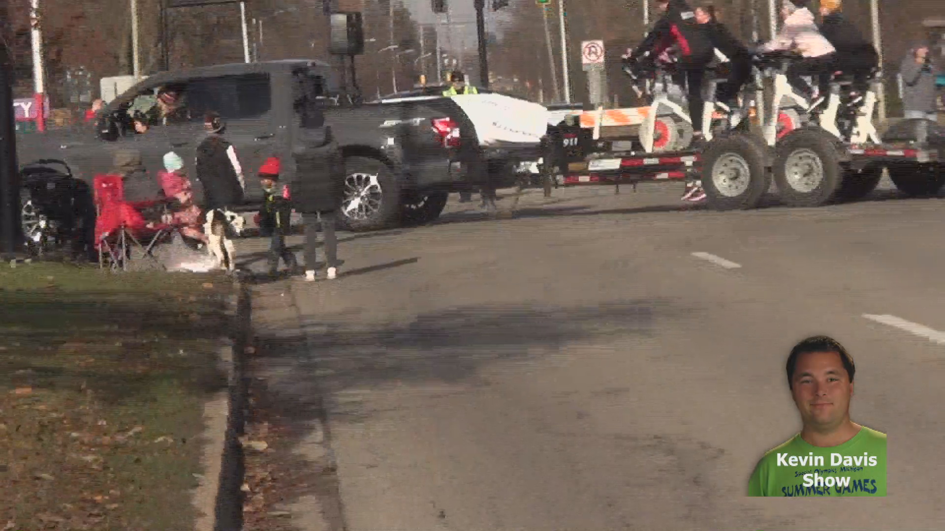 Thumbnail image for Kevin Davis Show - Holiday Parade 2019